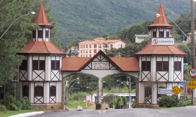 Lindoia House | Pousada Lindóia