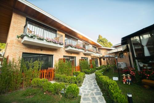 Vila Inglesa Hotel | Pousada Santa Felicidade