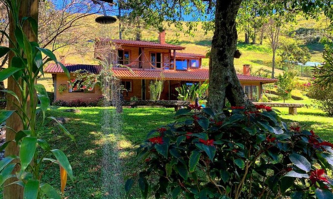 Maromba House | Pousada Sitio Gan Eden