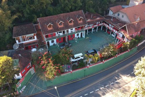 Santo Antonio do Pinhal Hotel | Pousada Venezia