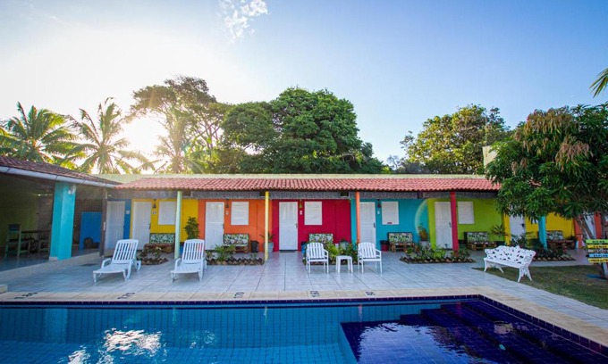Praia do Frances Hotel | Pousada Vila Nalu