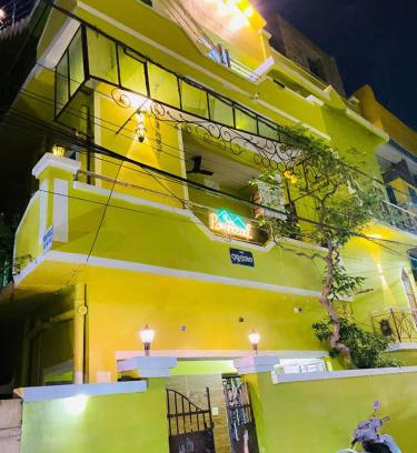 Bhubaneshwar House | Pravuprasad guesthouse budget room near railway station