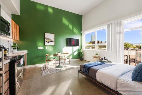 West End Apartment | Premier Designer Studio Central West End DT