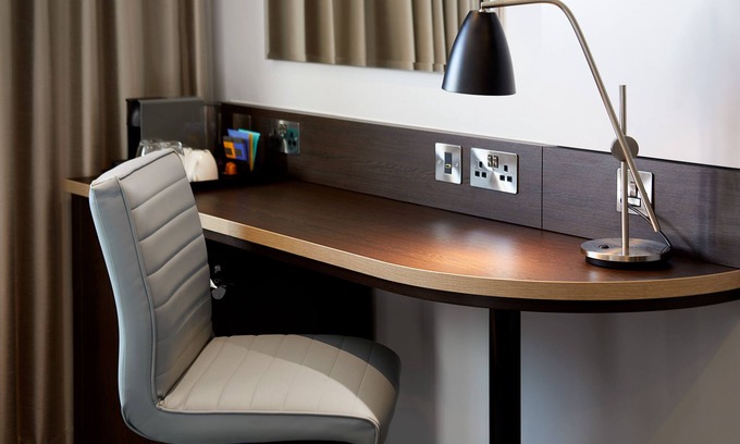 Buckhurst Hill Hotel | Premier Inn Loughton/Buckhurst Hill