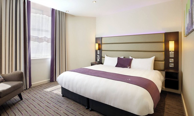 Sheffield Hotel | Premier Inn Sheffield Meadowhall