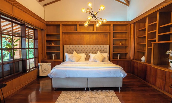 Envigado House | Premium Mansion in Poblado w/Nightclub & Maid/Chef