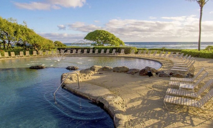 Hanamaulu Hotel | Premium Oceanfront Suite 1 King Bed at Kauai Beach Resort!