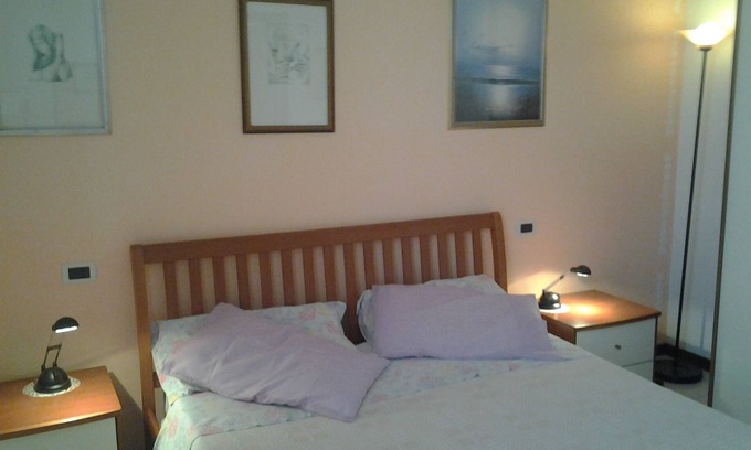 Montioni Apartment | Prestigious and comfortable apartment with swimming pool in Lazise for relaxing vacations