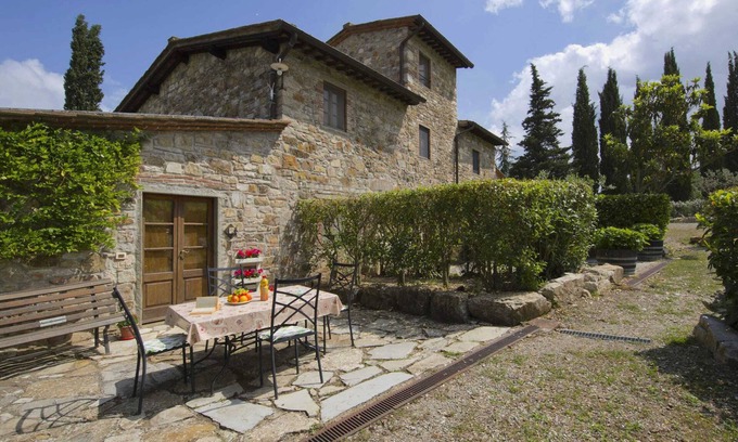 Radda in Chianti House | Pretty Farmhouse With Terrace