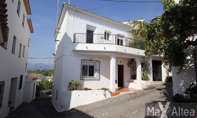 Altea la Vella Cottage | Pretty Traditional townhouse in Altea La Vella