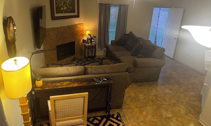 Channelview House | PRICELESS w/Charm/Comfort Pvt-10 on Richter: Peaceful 3-bdrm amenities,Pkg,WiF
