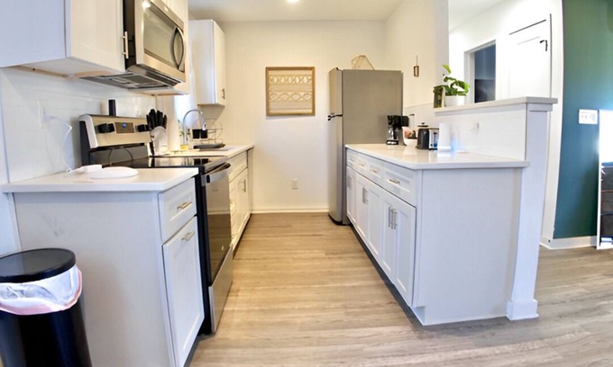 Plaza Midwood Apartment | Prime 1BR with King Bed