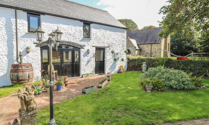 Milford Haven House | Primose Cottage