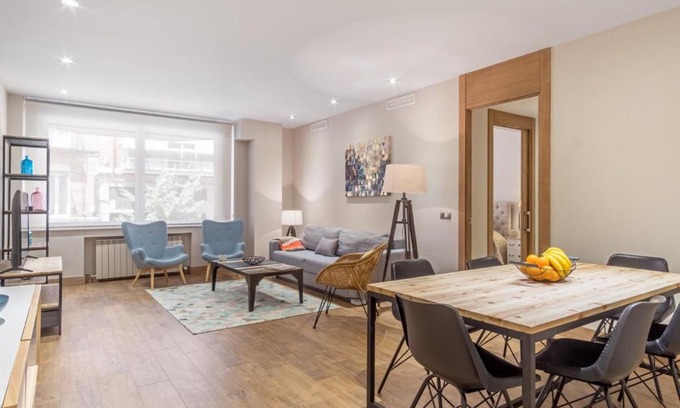 Moncloa - Arguelles Apartment | Princesa VII
