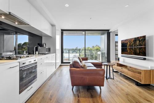 Brighton Apartment | Pristine 1-Bed Apartment near Local Cafes