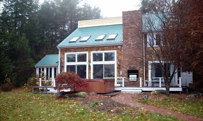 Alton Bay House | PRISTINE SUNSET LAKE-200' FRONTAGE private dock