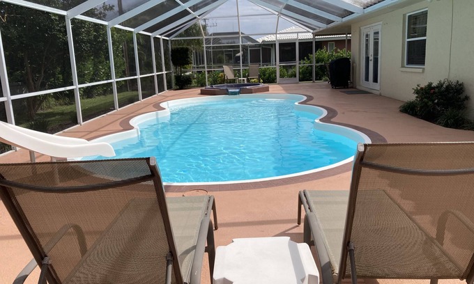 Laurel House | Private 2 Bedroom 1 bathroom house. private pool and SPA. Close to beaches