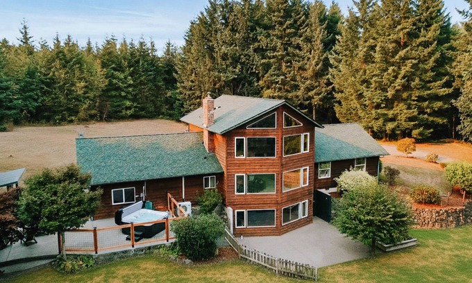 Port Angeles House | Private 5.5-acre forest retreat with hot tub, game room, and private trails—just minutes to Olympic National Park.