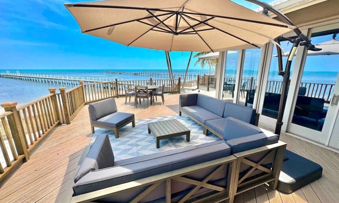 Sugarloaf Key House | Private and Exclusive Beach Getaway