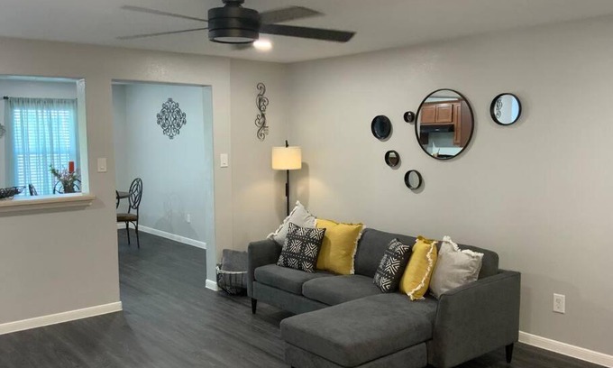 Briarcreek House | Private and relaxing home 15 minutes from Austin.