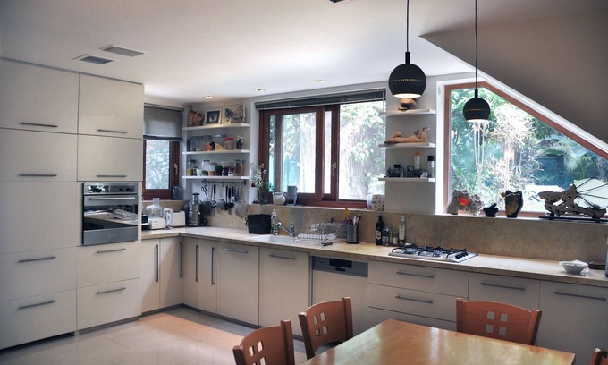 Giv'atayim Villa | Private boutique villa with back yard- 10 min from TLV center