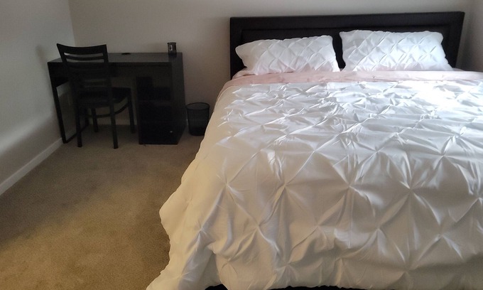 Calgary Apartment | Private condo, 10 minutes drive to Airport.