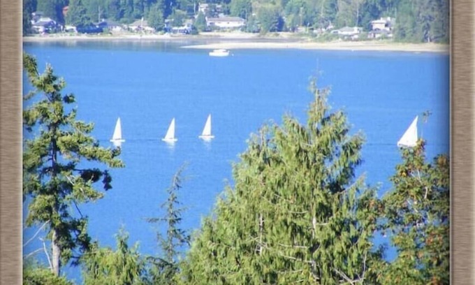 Sechelt Apartment | Private Cozy Suite with fantastic View!