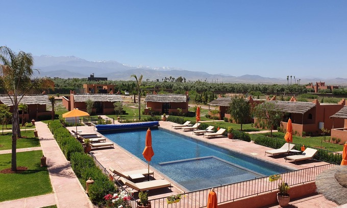 Ait Zat House | Private domain from 10 to 32 people, 9 bungalows, 4 of which with private swimming pool. Marrakech
