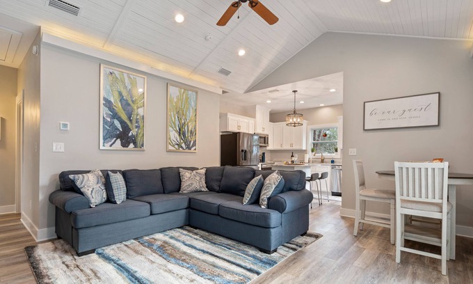 Dauphin Island Cottage | Private ~ East End ~ Hummingbird House