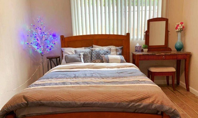 Pacifica House | Private entrance 1BR/1BA/Kitchen 10min to SFO/SF
