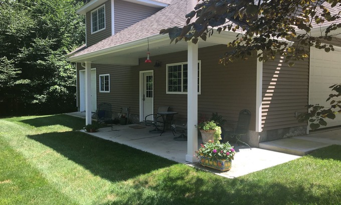 Batesville Apartment | Private entrance fully furnished studio apartment in prestigue neighborhood
