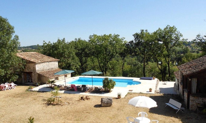 Tourliac Cottage | Private gîte in a beautiful Templar complex in Périgord