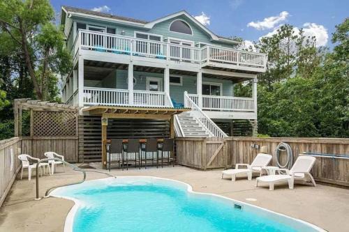 Ocean Sands House | Private Home 5min walk to Beach with Top Deck Spa