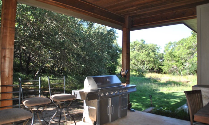 Dripping Springs House | Private Home On 2 Acres, with hot tub and firepit!