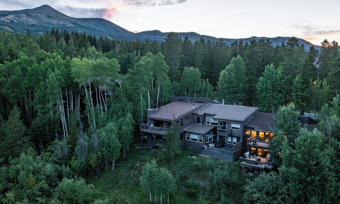 Four O'Clock House | Private Hot Tub, Mtn Views! Ski In/Out, Hiking.