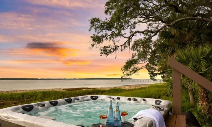 Spanish Wells House | Private Island | Concierge service, Private Pool, Yacht Tour, & more