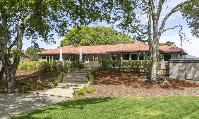 Santa Rosa House | Private Kenwood Estate, Lots of Privacy - Stunning views- 20% Discount 1st Month