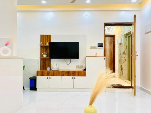 Brookefield Apartment | Private Luxury 1 BHK with AC and 2 bath at Brookfield