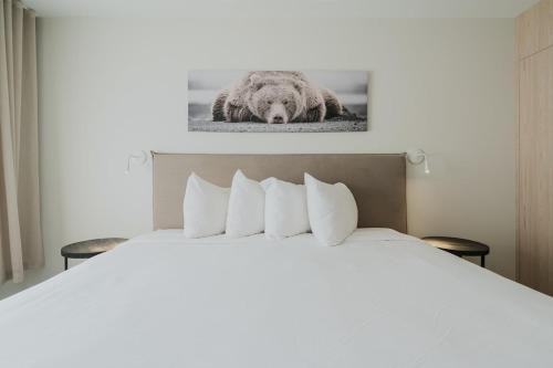Mont-Tremblant Apartment | Private Luxury Room- C - King bed, Centrally Located , Free Shuttle to ski Hill and Resort, Coffee