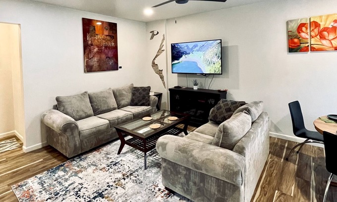 Glenwood Springs Apartment | Private, Main Street, Walking Distance, Heart of Downtown