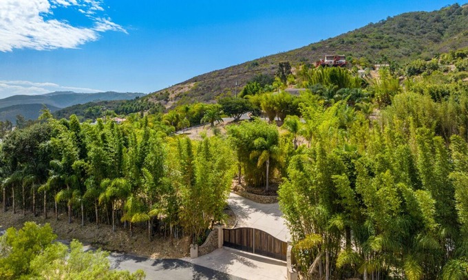 Escondido Cabin | Private ocean-view estate - Close to Surf Cup, Beaches, LegoLand, Safari Park