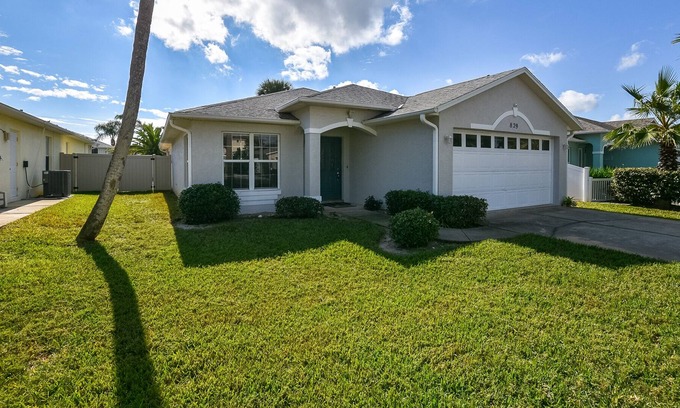 Horton Shores House | Private Pool, 3BR, 2BA Pet Friendly Steps to Beach!!