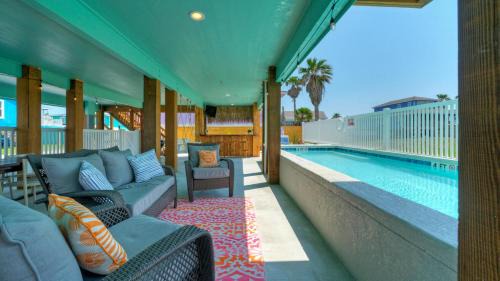 Old Town House | Private Pool Free Golf Cart 3 Blocks to Town Tequila Tides by AvantStay