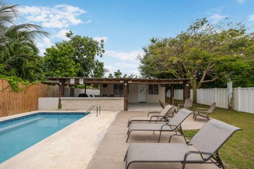 Rio Villa | Private Pool Near The Beach Pet Friendly