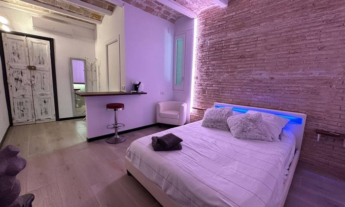 Vilanova I la Geltru Apartment | Private room near bus station and shops