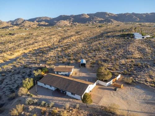 Joshua Tree House | Private retreat close to JTNP and downtown
