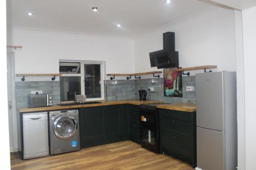 Chatham House | Private Room in a Modern Victorian Style House