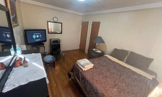 Concourse Apartment | Private room in rental unit in Bronx , New York