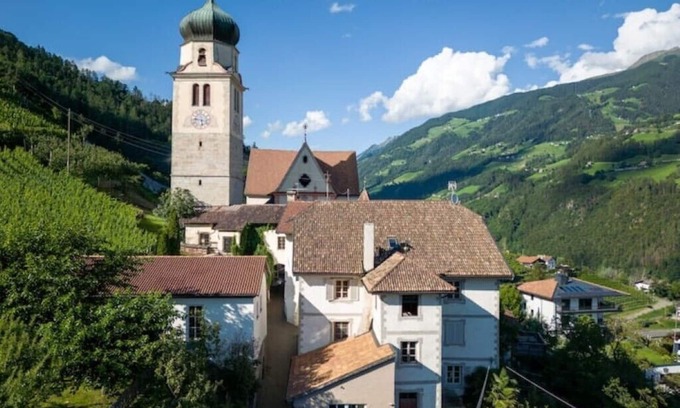 Rifiano Apartment | Private rooms in historic building