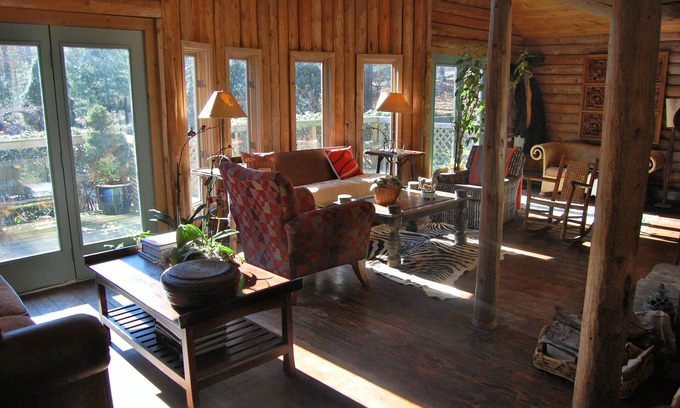 Northwest Harbor Cabin | Private Rustic Lodge on 3.5 acres - Ideal for relaxing and the Holidays